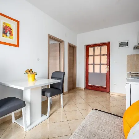 Fuer 3 Personen Ca 30 Qm In Drenje, Istrien Bucht Von Rasa Labin (Istria)